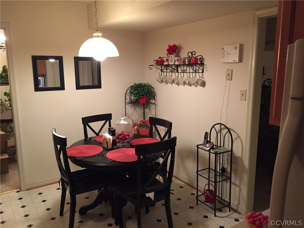 5803 Swanson Road Richmond, VA 23225 - Photo 7 of 18 LARGE EAT-IN KITCHEN