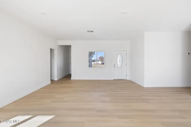 $649,999 | 10824 Avenue S E Littlerock Ca East, Littlerock, CA 93543