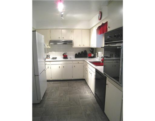 2216 Harmain Road Churchill, PA 15235 - Photo 6 of 18 Kitchen.