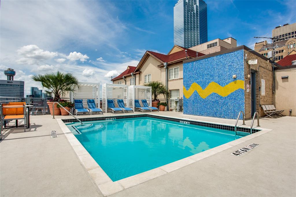 1122 Jackson Street, Unit 917 Dallas, TX 75202 - Photo 17 of 19 swimming pool with outdoor seating