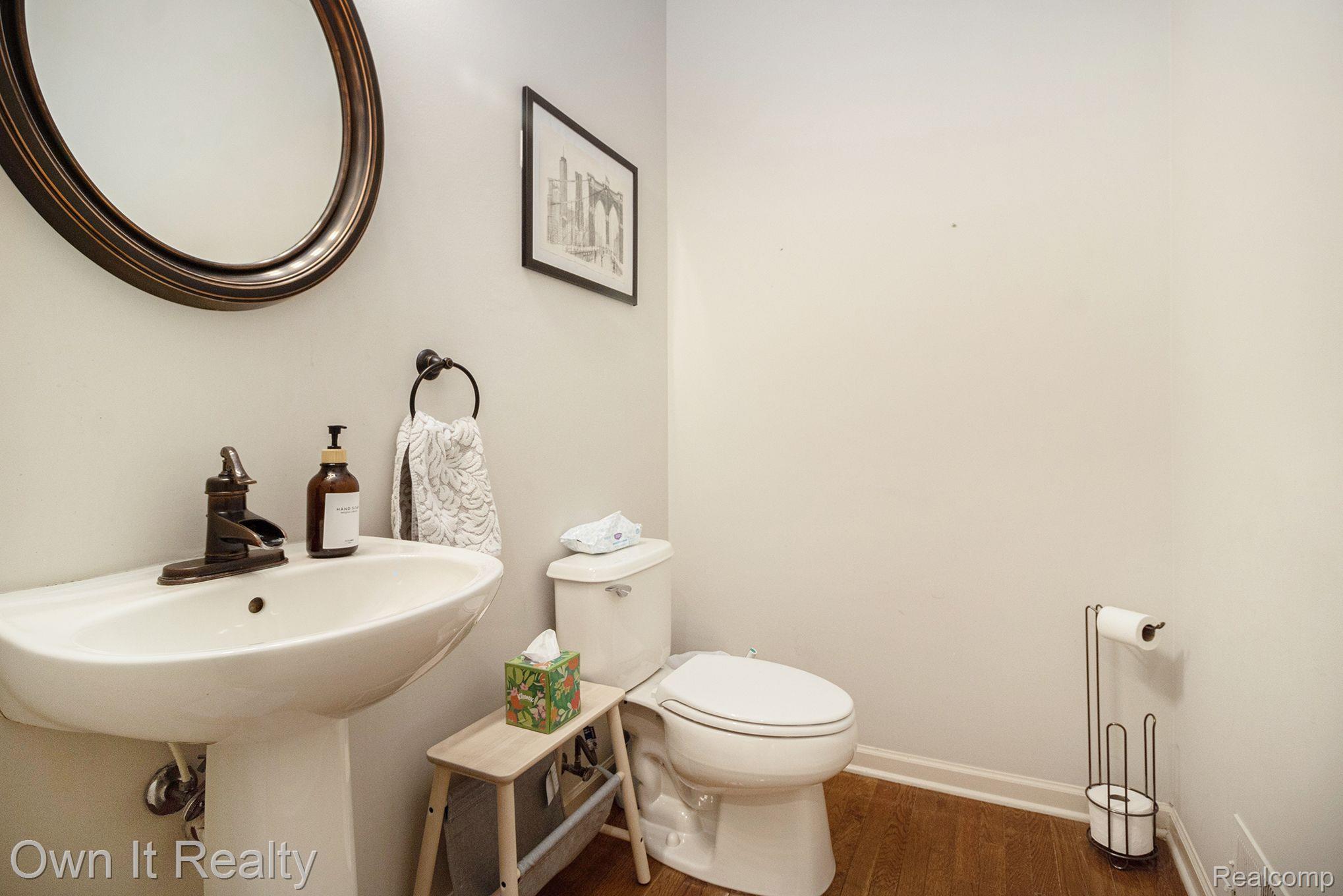 1720 Trinity Road Canton, MI 48187 - Photo 22 of 41 Gallery Image 22