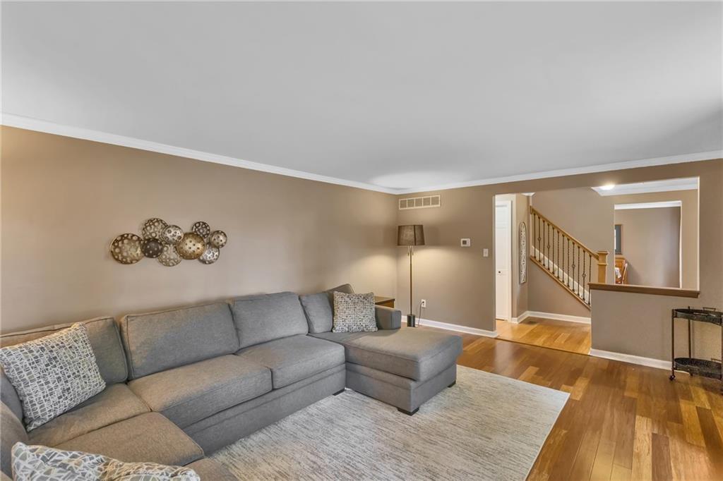 5866 Claridge Road Export, PA 15632 - Photo 11 of 35