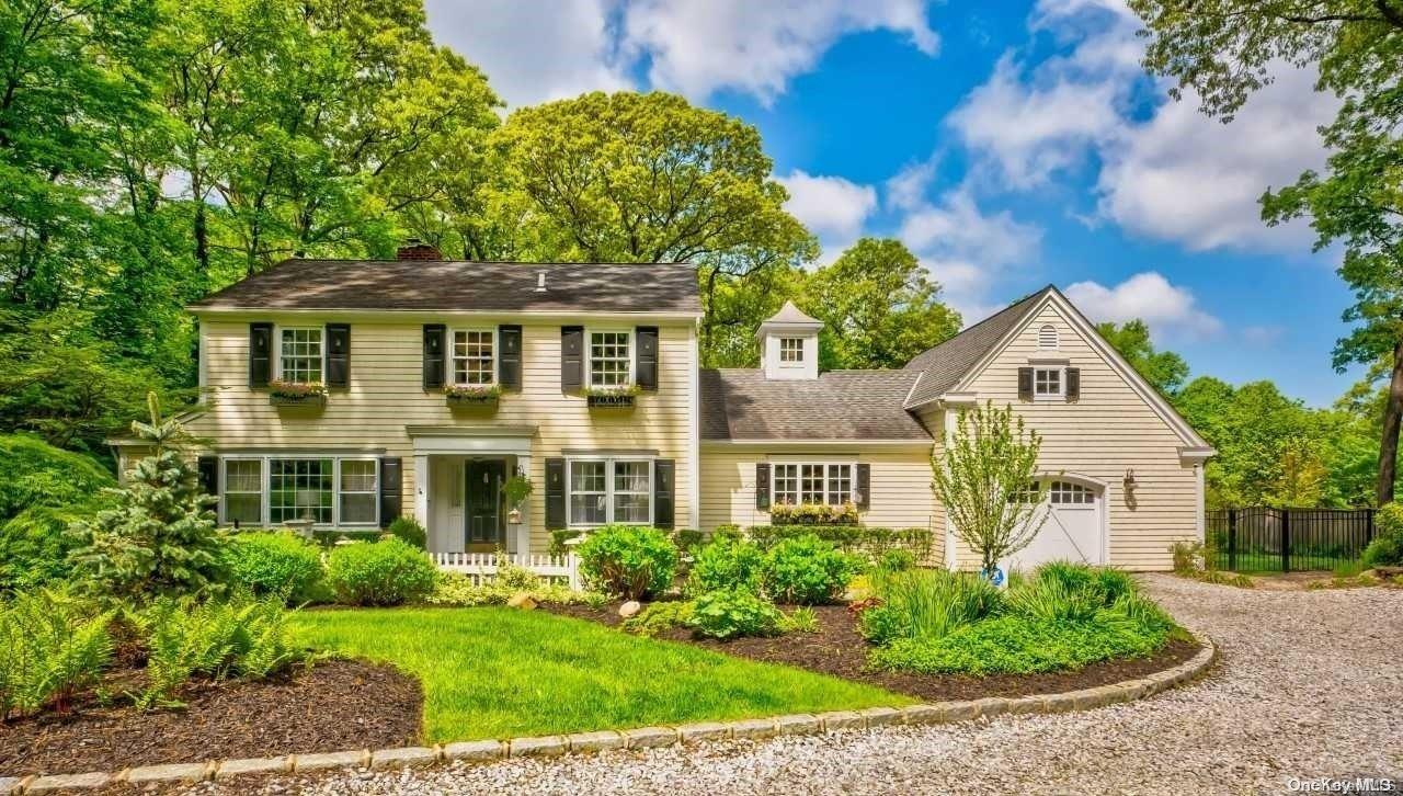 19 Connelly Road Huntington, NY 11743 - Photo 1 of 1 Charming Home