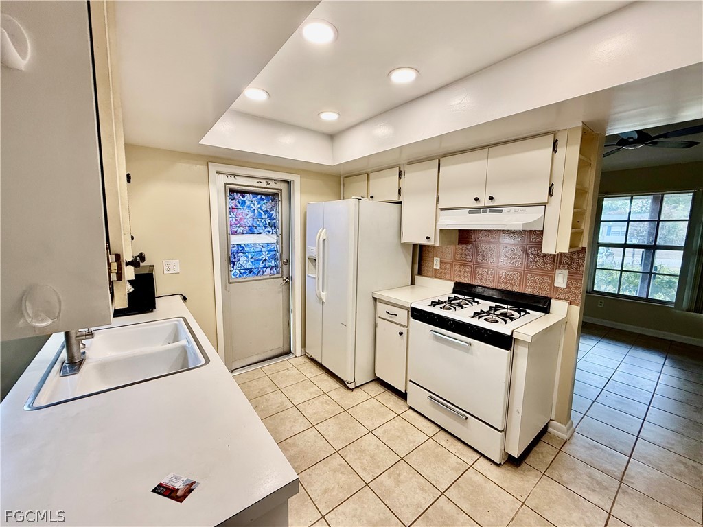 9 Palm Boulevard Lehigh Acres, FL 33936 - Photo 13 of 27