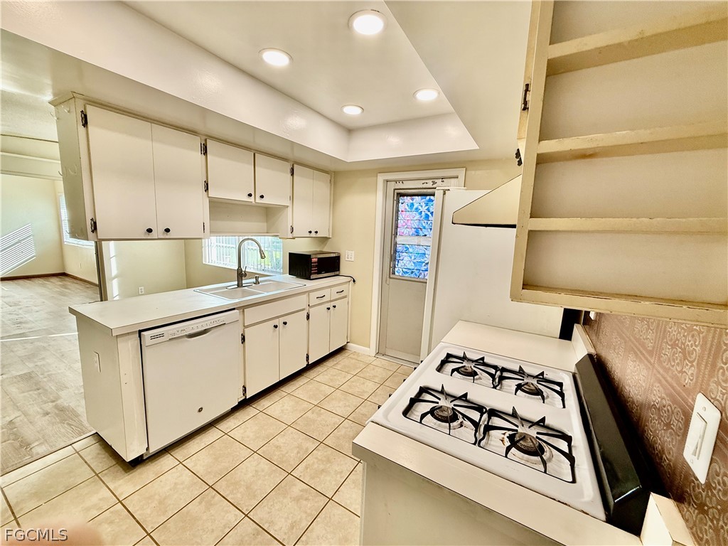 9 Palm Boulevard Lehigh Acres, FL 33936 - Photo 7 of 27