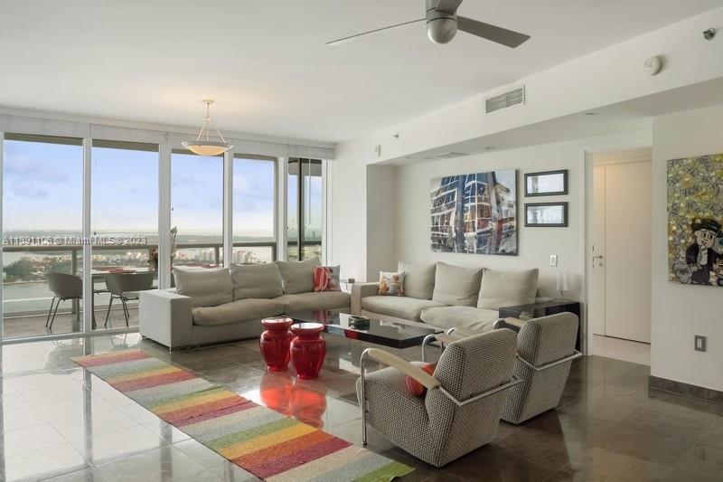 450 Alton Road, Unit 3404 Miami Beach, FL 33139 - Photo 12 of 46 Gallery Image 12