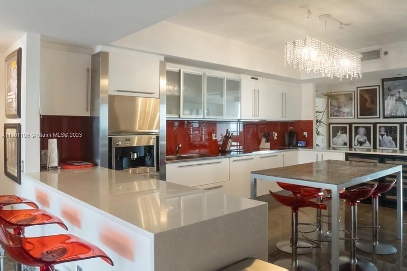 450 Alton Road, Unit 3404 Miami Beach, FL 33139 - Photo 13 of 46 Gallery Image 13