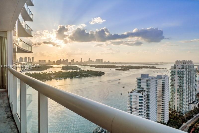 450 Alton Road, Unit 3404 Miami Beach, FL 33139 - Photo 3 of 46 Gallery Image 3