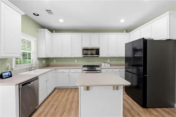 $2,900 | 374 Ivy Glen Circle, Avondale Estates, GA 30002