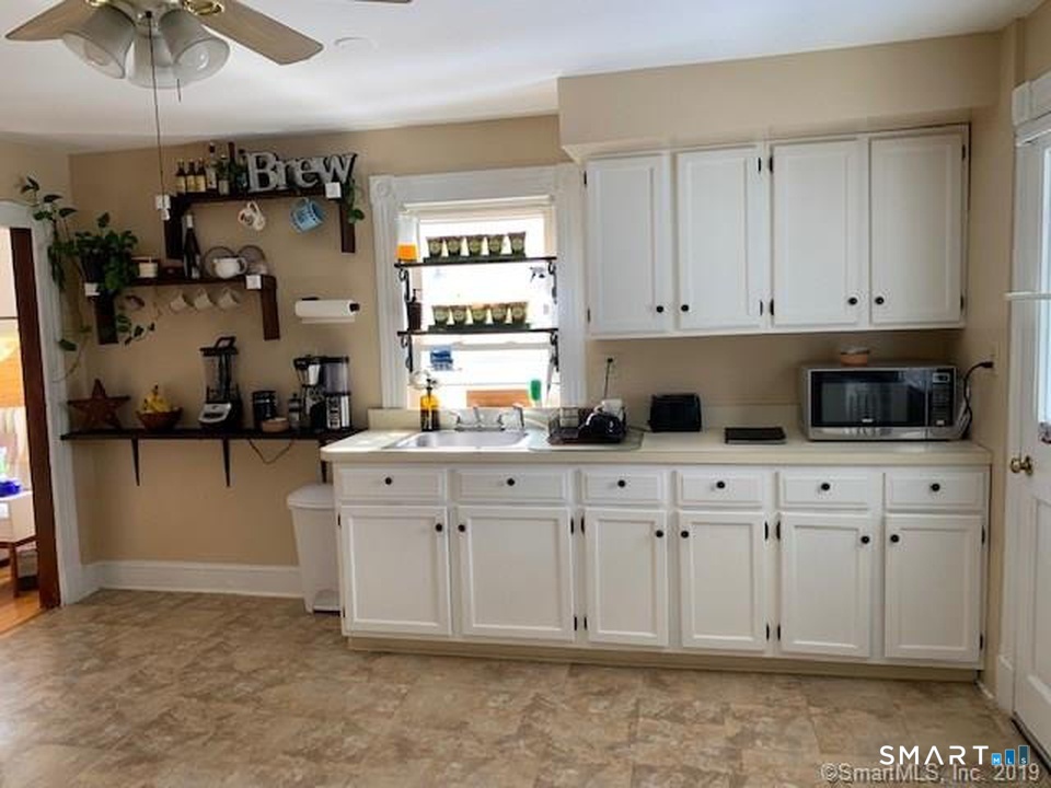 87 Litchfield Road Watertown, CT 06795 - Photo 23 of 31