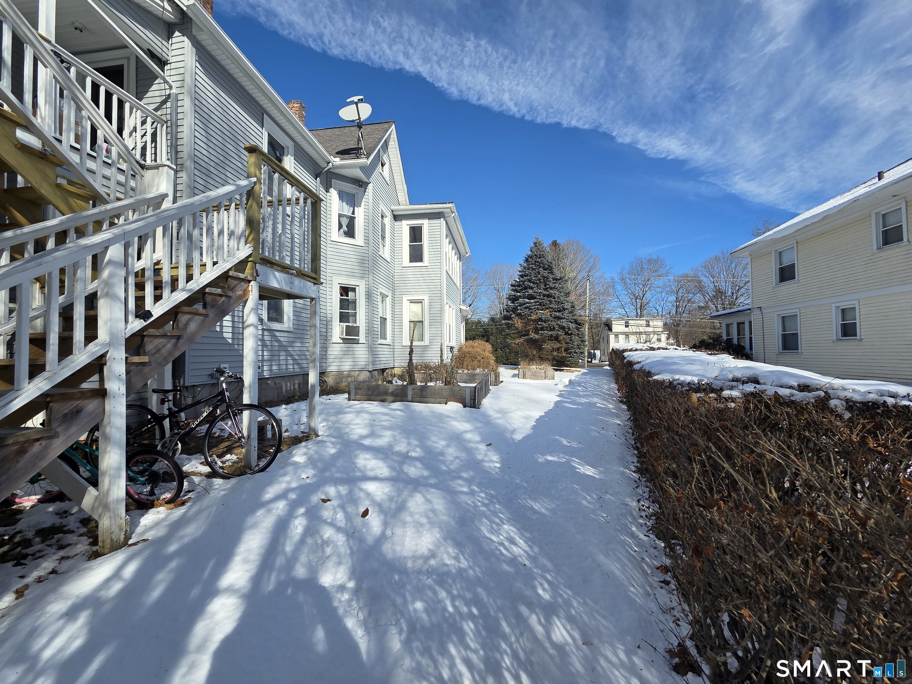 87 Litchfield Road Watertown, CT 06795 - Photo 4 of 31