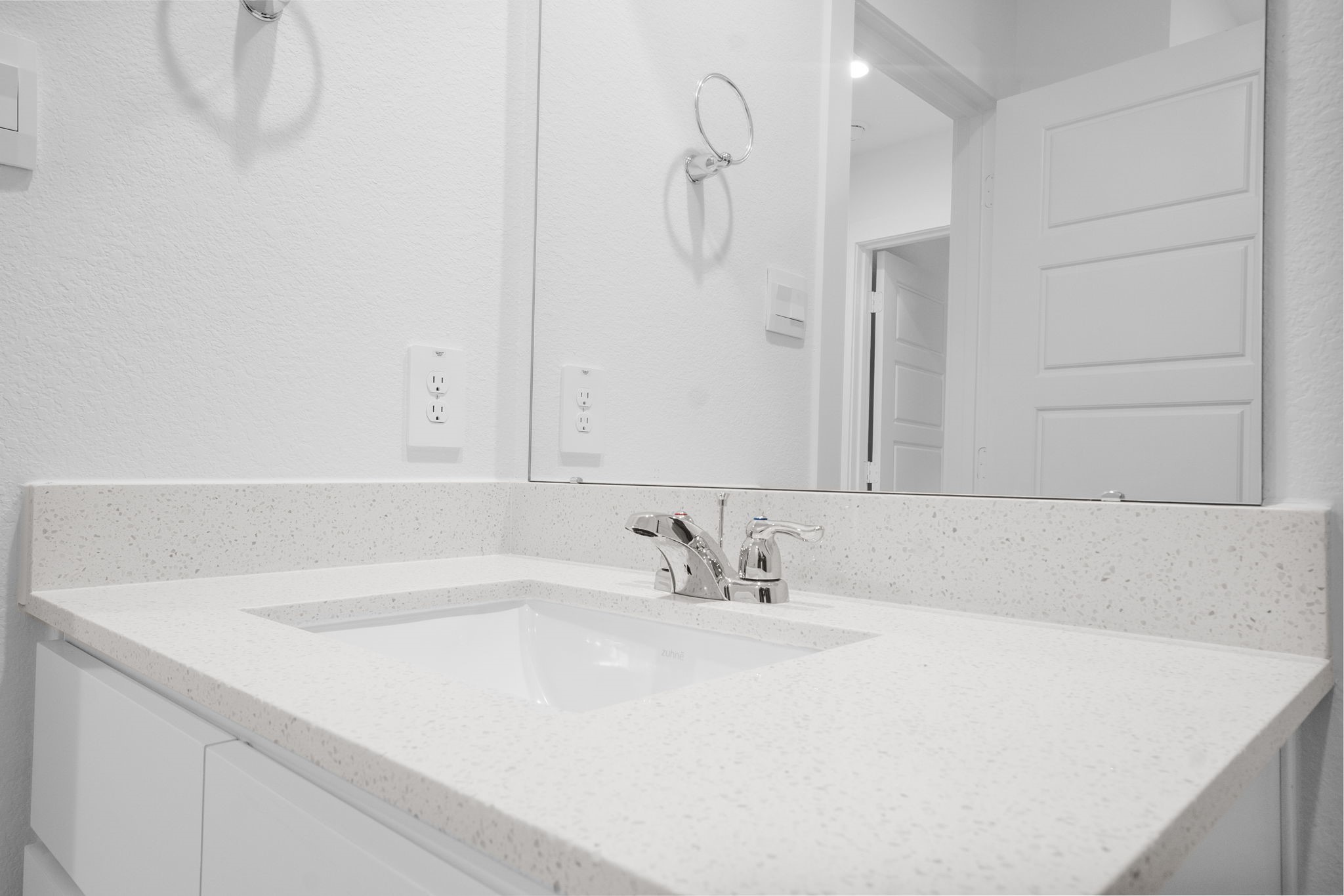 11 Robin Court Angleton, TX 77515 - Photo 13 of 21 a bathroom with a sink and a mirror