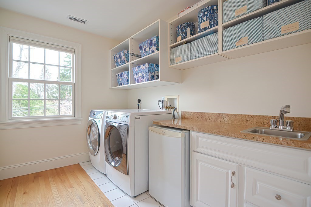 18 Linwood Road Wellesley, MA 02481 - Photo 29 of 41