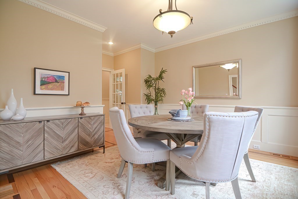 18 Linwood Road Wellesley, MA 02481 - Photo 5 of 41