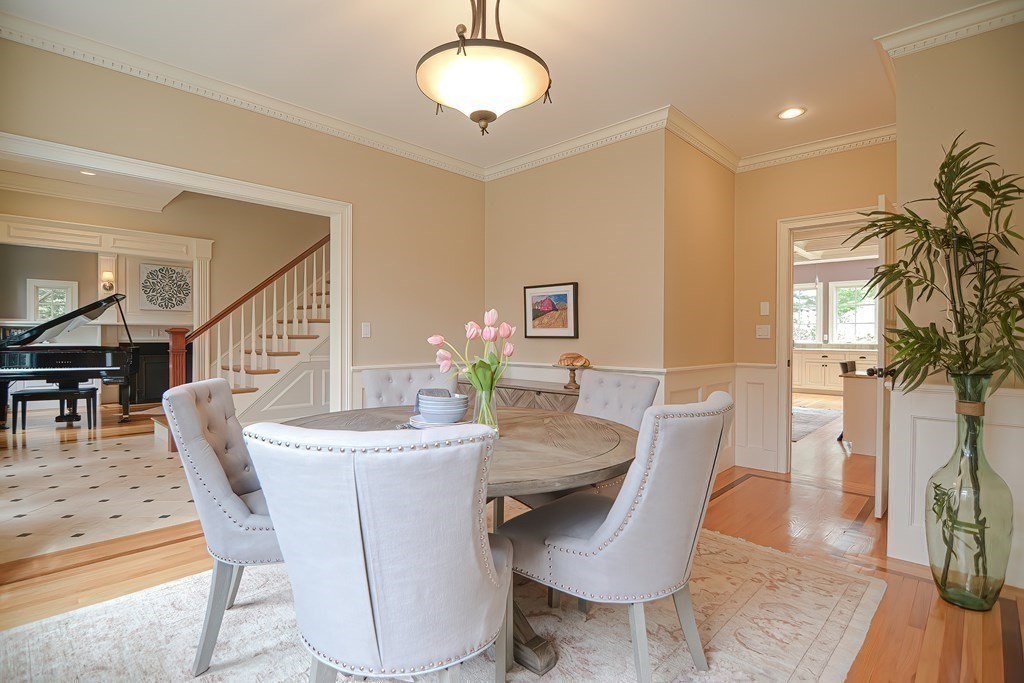 18 Linwood Road Wellesley, MA 02481 - Photo 6 of 41