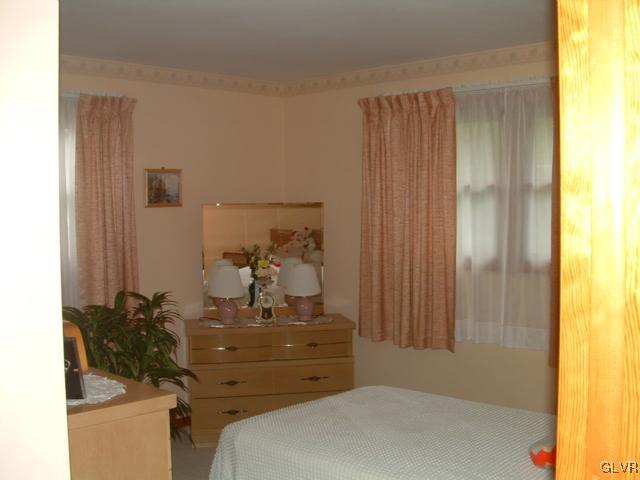 3410 Barklay Road Whitehall, PA 18052 - Photo 13 of 34 Gallery Image 13