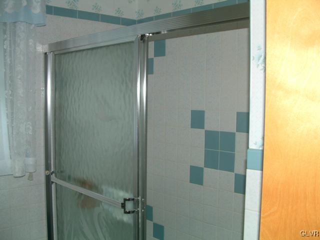 3410 Barklay Road Whitehall, PA 18052 - Photo 16 of 34 Gallery Image 16