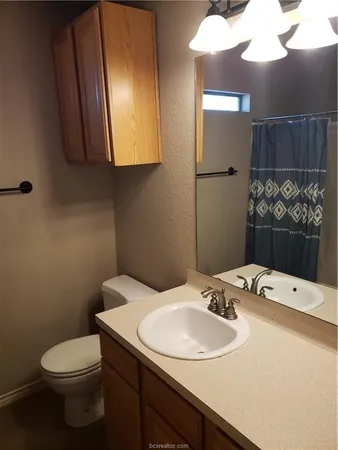 $2,300 | 3869 Oldenburg Lane, College Station, TX 77845