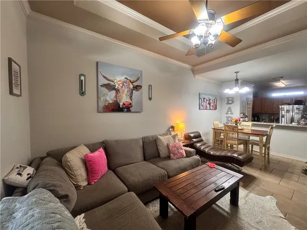 $2,300 | 3869 Oldenburg Lane, College Station, TX 77845