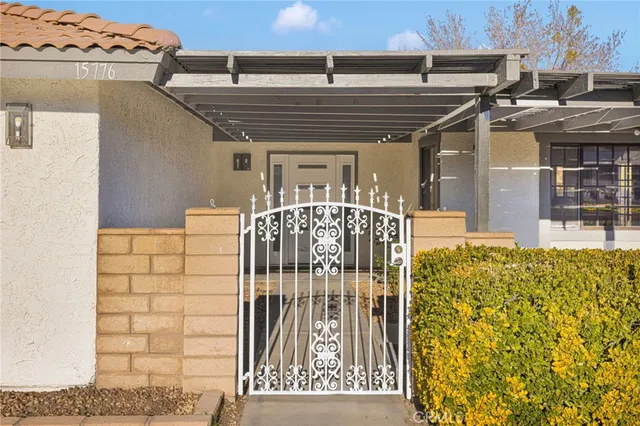 a view of an entryway of a house
