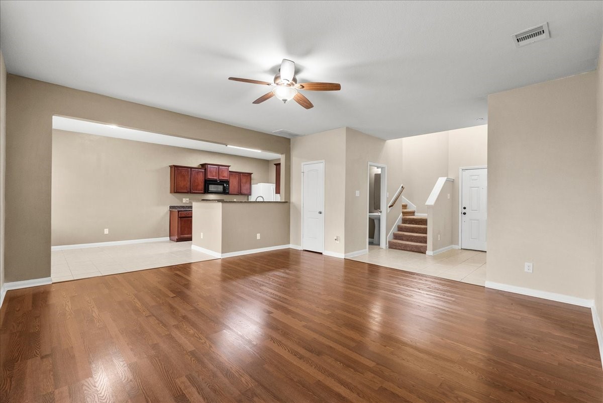 322 Shoshone Ridge Drive La Marque, TX 77568 - Photo 4 of 34