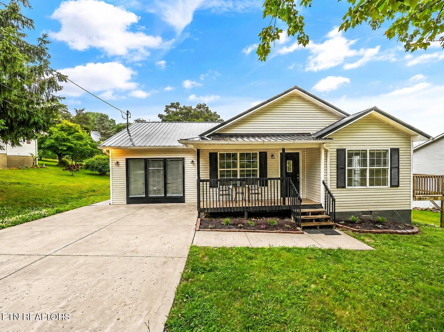 8002 Hill Road Knoxville, TN 37938 - Photo 2 of 38 front