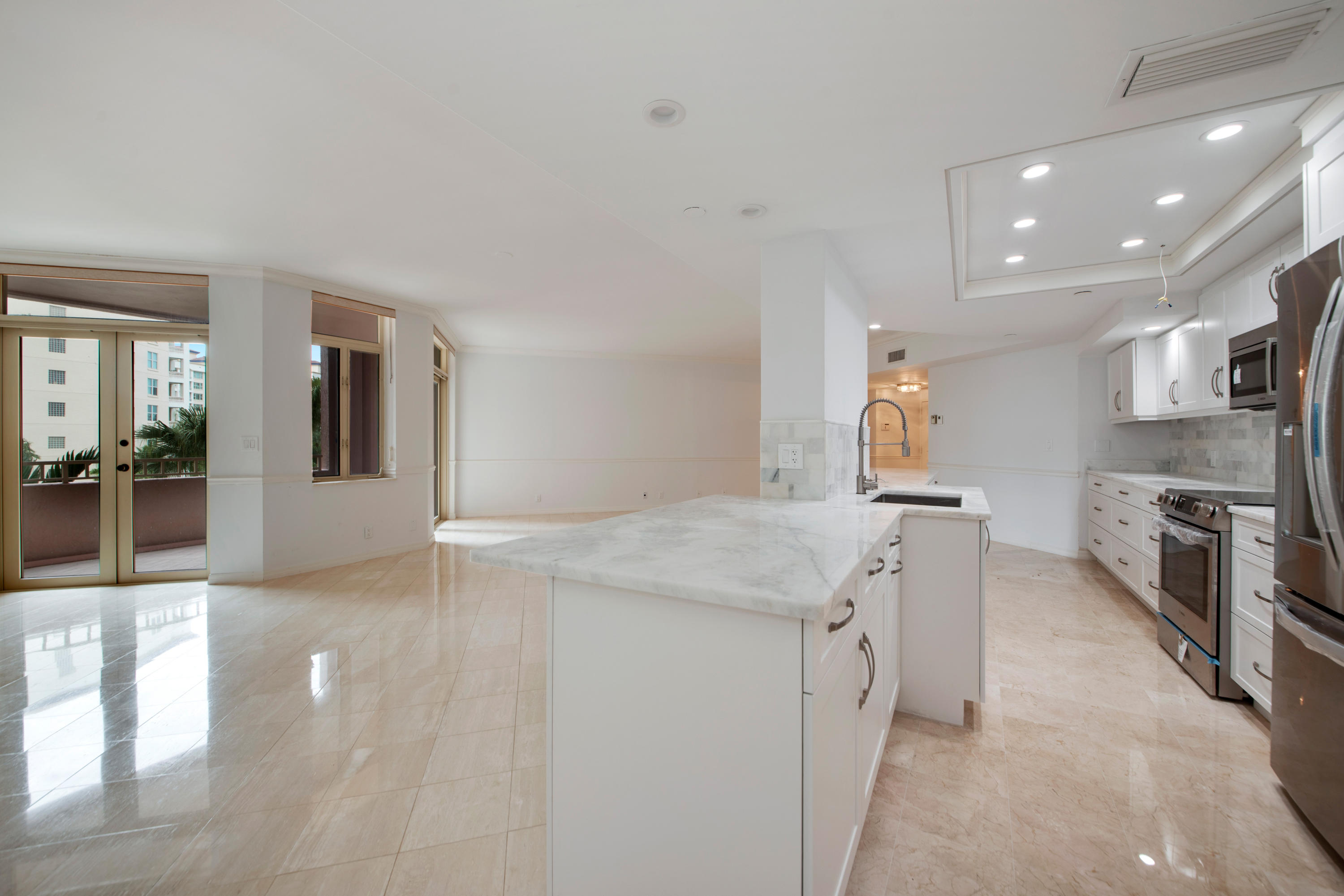 300 Southeast 5th Avenue, Unit 4130 Boca Raton, FL 33432 - Photo 5 of 13 VHT-RX-10461869_3.jpg