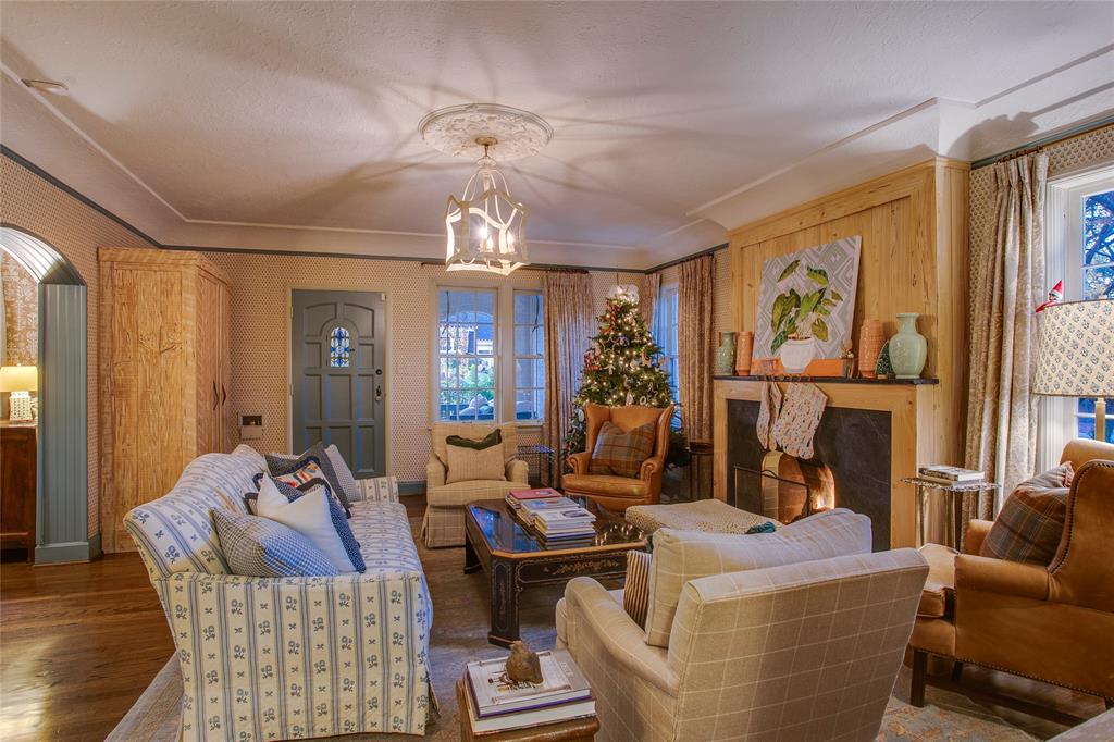 1022 North Montclair Avenue Dallas, TX 75208 - Photo 2 of 39