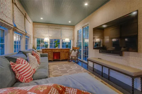 $3,000,000 | 1022 North Montclair Avenue, Dallas, TX 75208