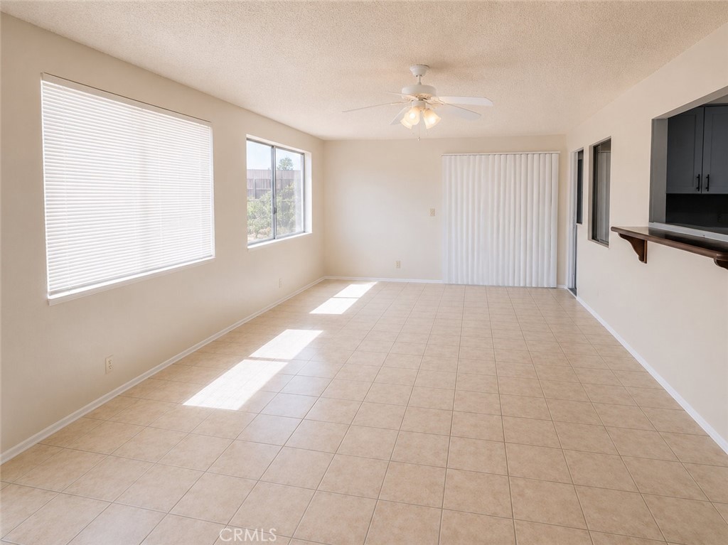 13755 Mohawk Road Apple Valley, CA 92307 - Photo 11 of 66
