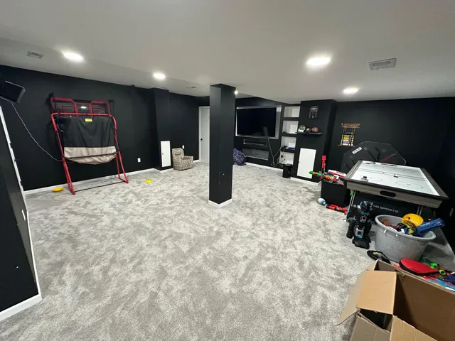 $2,200 | 5270 South 26th Street, Milwaukee, WI 53221