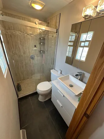 $2,200 | 5270 South 26th Street, Milwaukee, WI 53221