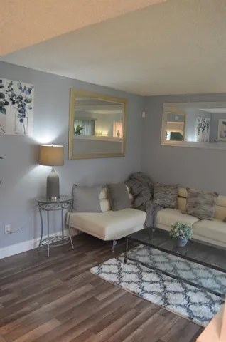 $325,000 | 5953 Bamford Drive, Sacramento, CA 95823