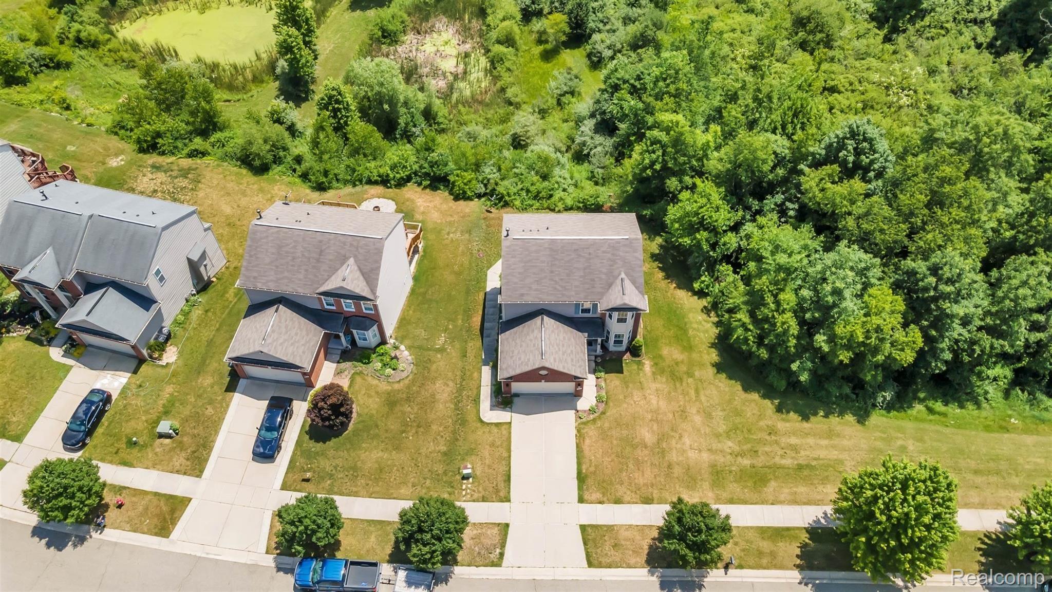879 Deer Valley Road Holly, MI 48442 - Photo 62 of 63 64-879 Deer Valley Rd-WindowStill-R.jpg