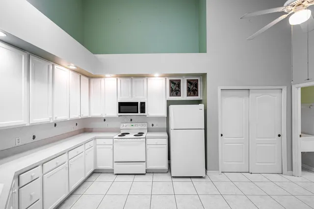 $250,000 | 1657 Southwest Harbour Isles Circle, Port St. Lucie, FL 34986