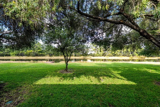 $250,000 | 1657 Southwest Harbour Isles Circle, Port St. Lucie, FL 34986