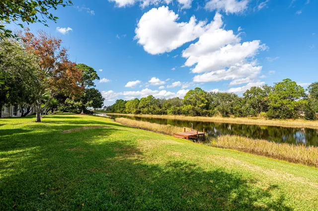 $250,000 | 1657 Southwest Harbour Isles Circle, Port St. Lucie, FL 34986