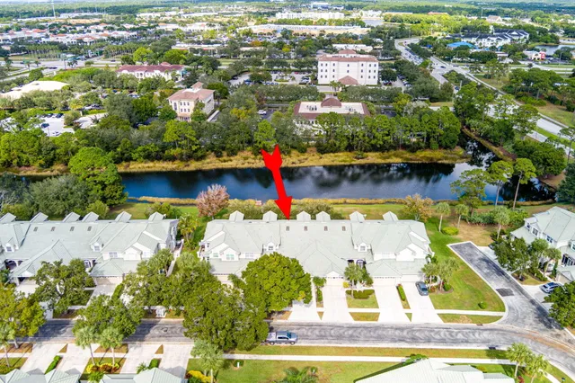 $250,000 | 1657 Southwest Harbour Isles Circle, Port St. Lucie, FL 34986