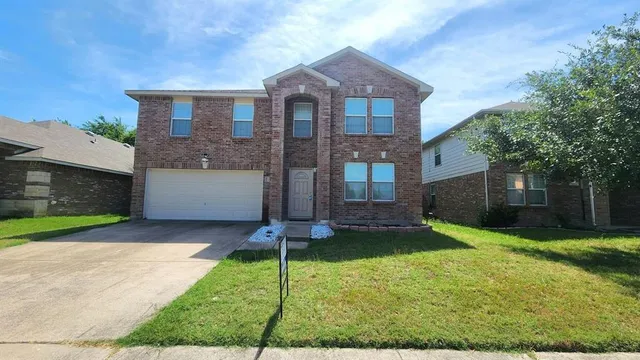 $2,095 | 12828 Cedar Hollow Drive, Fort Worth, TX 76244