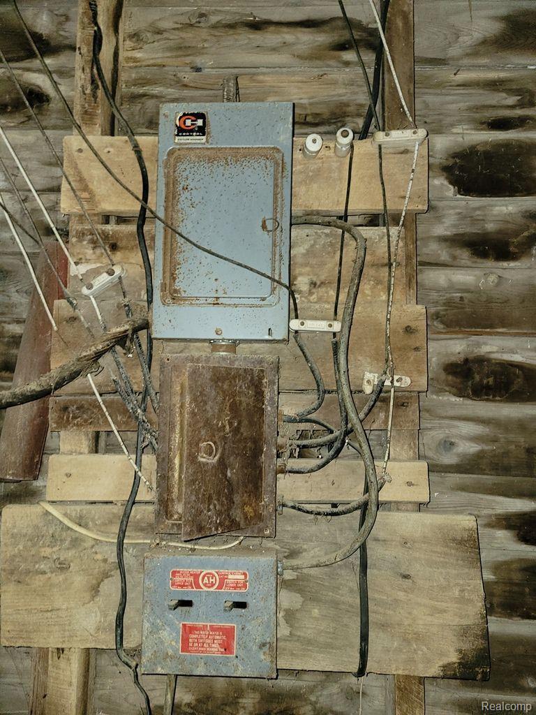 5528 Pratt Road Lapeer, MI 48446 - Photo 71 of 71 Electric panel in attached garage/shed
