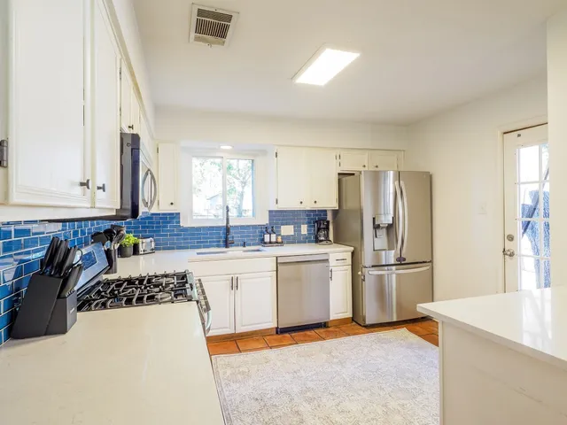 $3,300 | 12802 Carrera Drive, Austin, TX 78727