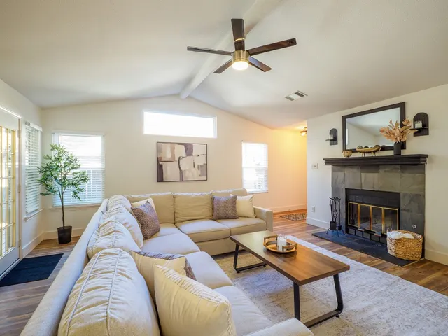 $3,300 | 12802 Carrera Drive, Austin, TX 78727