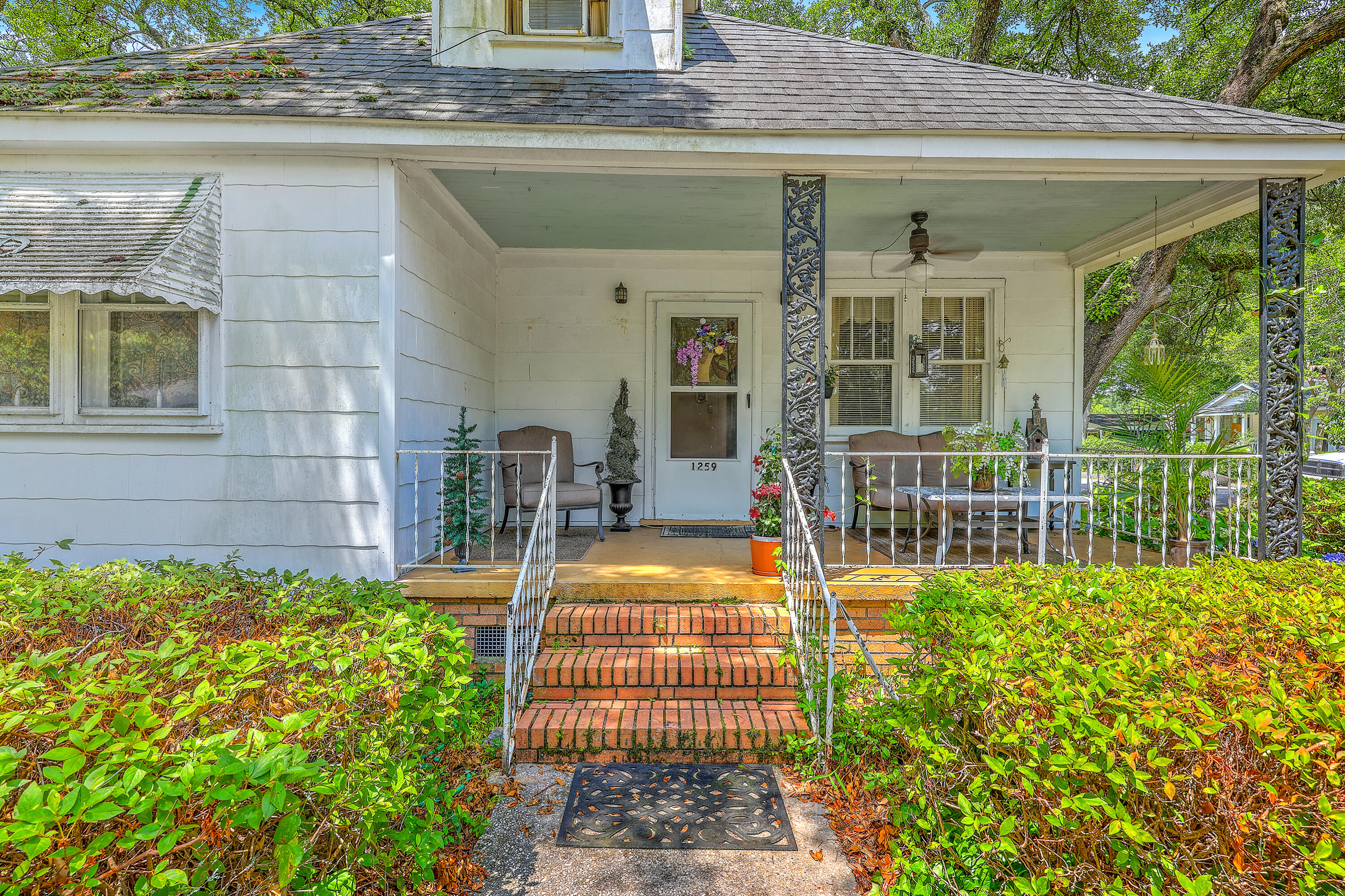 1259 Wisteria Road Charleston, SC 29407 - Photo 4 of 30 ZYN_2482_3_4_5_6_7_8