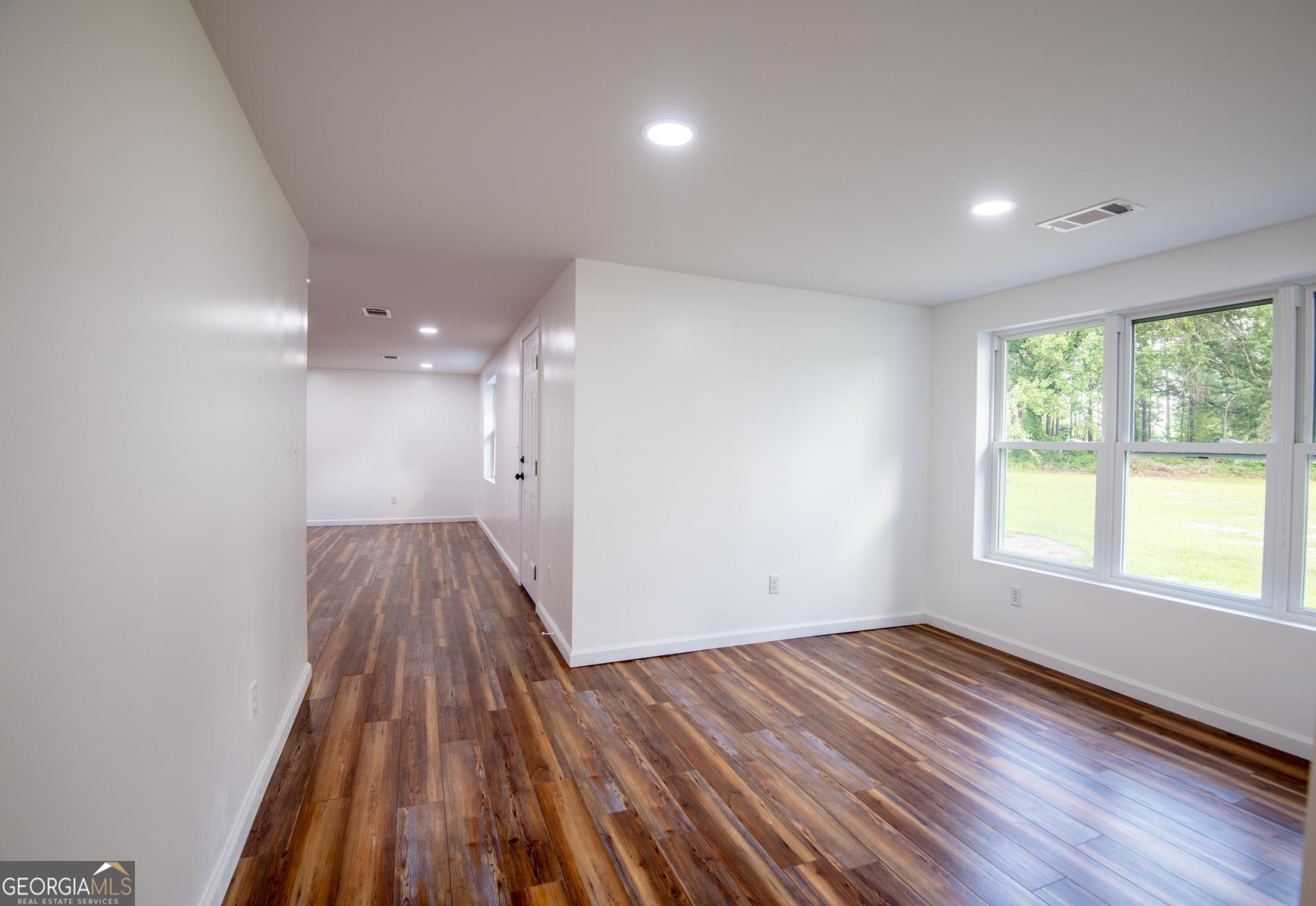 938 Rifle Road Sylvania, GA 30467 - Photo 7 of 39