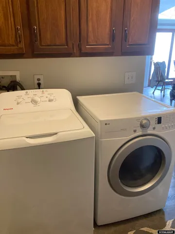 $375,000 | 1201 Cottonwood Drive, Rock Springs, WY 82901