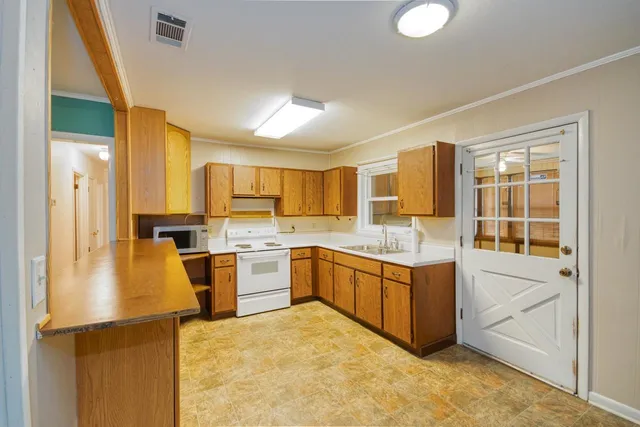 $234,000 | 1994 Hickory Lane, Tallahassee, FL 32305