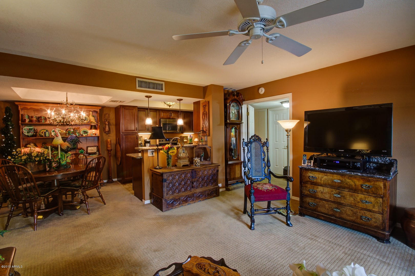 10410 North Cave Creek Road, Unit 1071 Phoenix, AZ 85020 - Photo 14 of 38 Cave Creek (4)