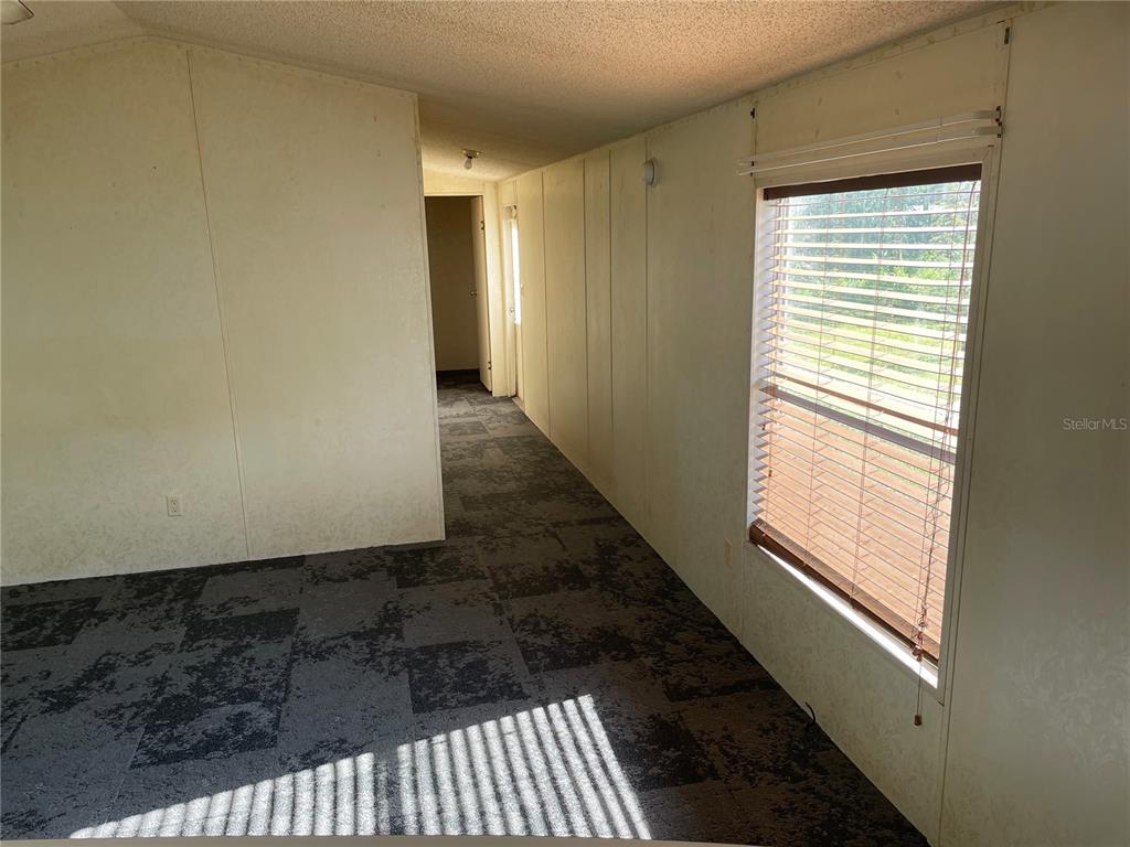 8929 Honeywell Road Gibsonton, FL 33534 - Photo 11 of 15
