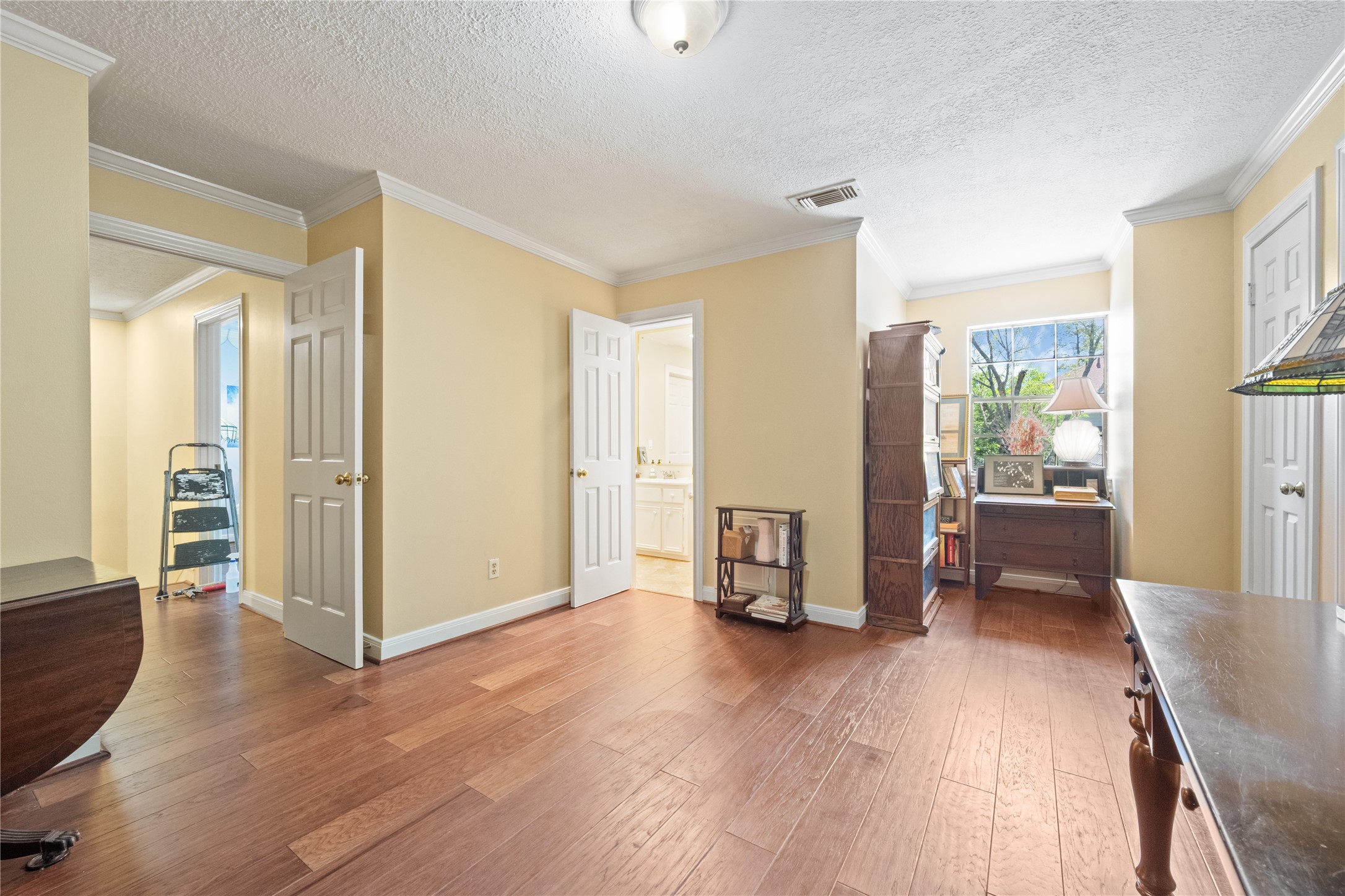 7639 Post Bridge Road Spring, TX 77389 - Photo 33 of 42 a view of livingroom with furniture and wooden floor