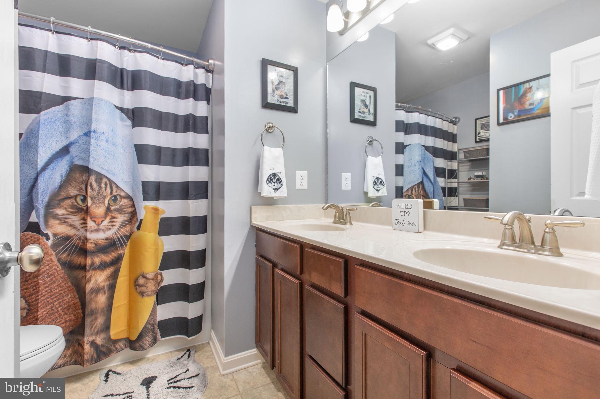4659 Turkey Acres Road King George, VA 22485 - Photo 30 of 54 Full bath #2 with double sink and tub/shower combo